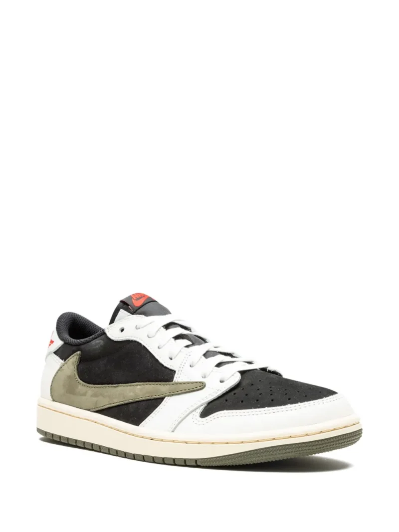 Jordan 1 Retro Low OG SP X Travis Scott (Olive)